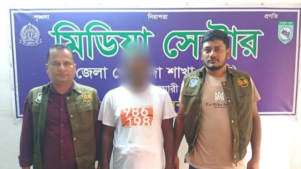 যুগ্মসচিব পরিচয়ে প্রতারণা, নীলফামারীতে ডিবির হাতে মূল হোতা আটক
