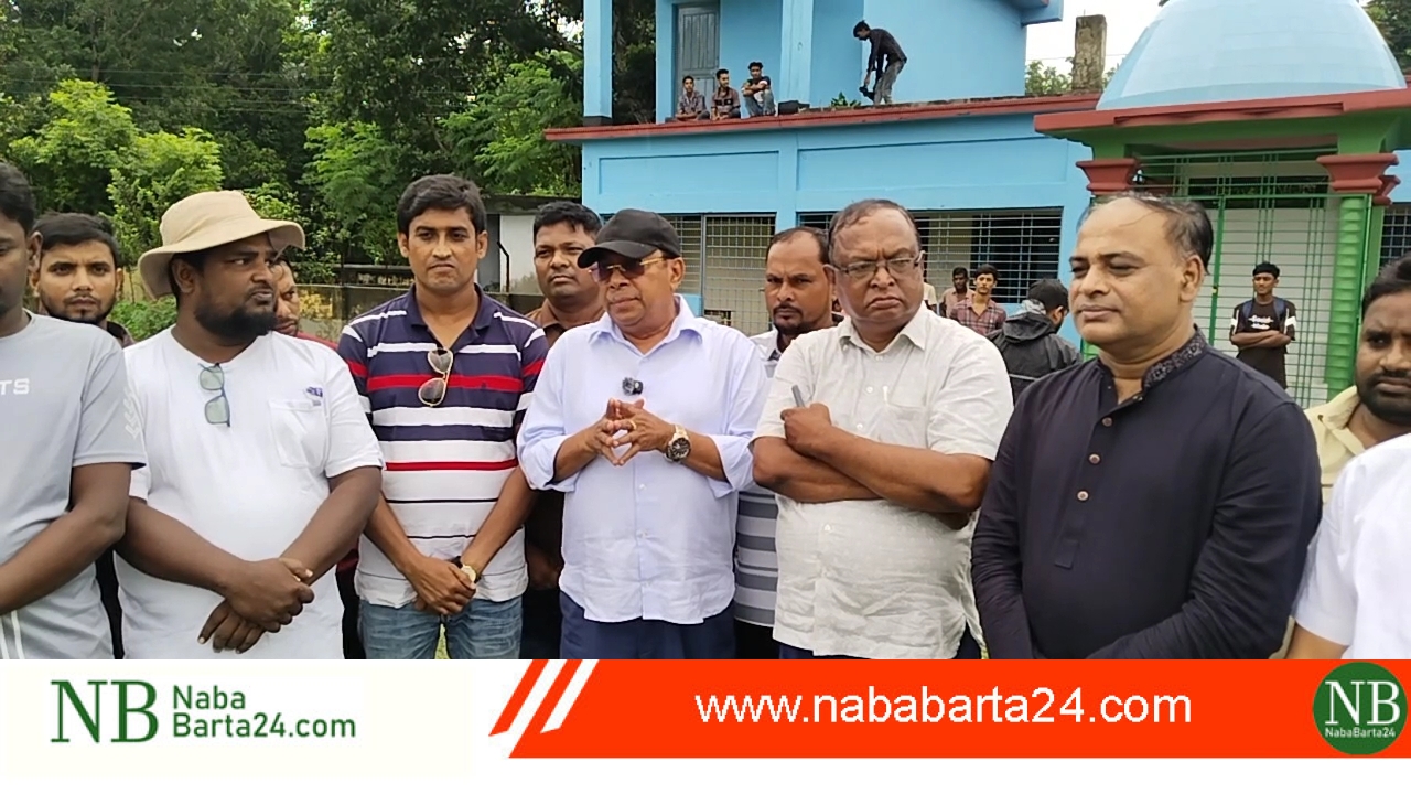 কামারখালীতে জাঁকজমকপূর্ণ ফুটবল খেলার উদ্বোধন করেন সাবেক সংসদ সদস্য খন্দকার নাসির