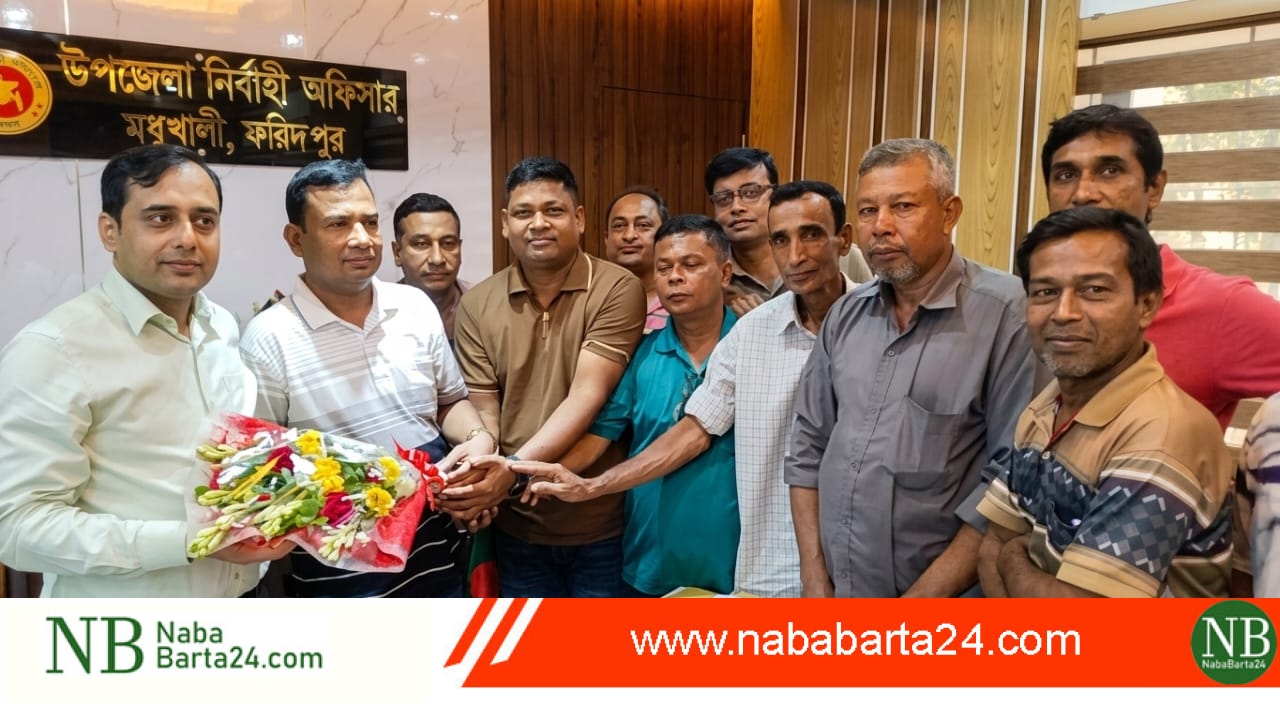 নবাগত ইউএনও মাসুদুর রহমানের সাথে মধুখালী পূজা উদযাপন ফ্রন্ড এর পরিচিতি ও মতবিনিময় সভা অনুষ্ঠিত