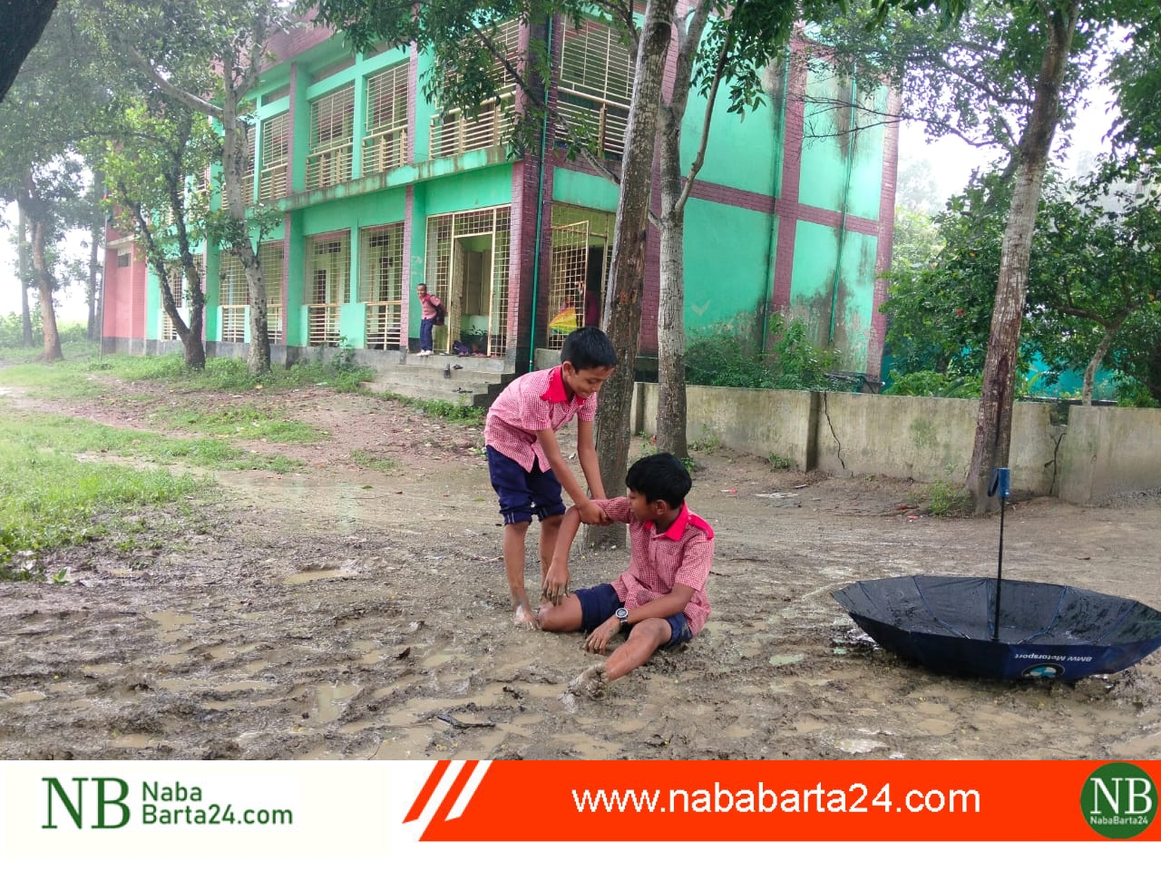 ২৯ বছরেও হয়নি রাস্তা কাঁদা-পানি মাড়িয়ে বিদ্যালয়ে যেতে হয় শিক্ষার্থীদের