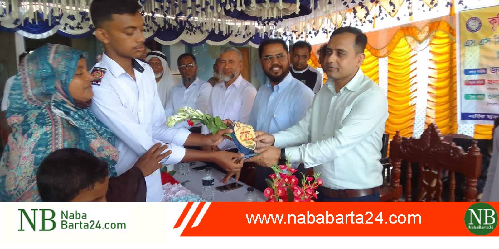 আড়পাড়া উচ্চ বিদ্যালয়ের জিপিএ-৫ এ প্লাস প্রাপ্ত শিক্ষার্থীদের সংবর্ধনা